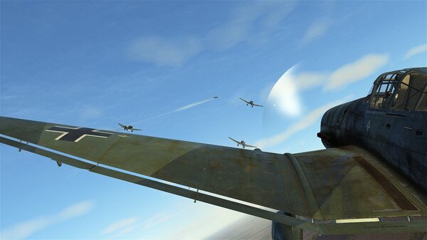 Штуки Ю - 87 из KG отбиваются от ЛаГГ